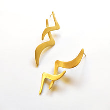 Xειροποίητα ασημένια,επίχρυσα σκουλαρίκια. Δύο πουλιά ενωμένα, Flying - 2