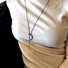 Γούρι 2025 Xειροποίητo ασημένιo κολιέ με οξείδωση, Ένα - 3