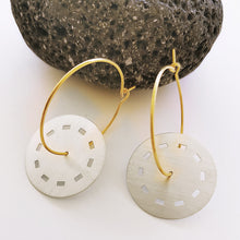 Χειροποίητα κρεμαστά σκουλαρίκια, δίσκοι σε κρίκο Classic (ασήμι) - 1