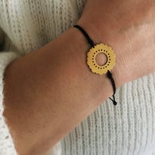 Χειροποίητο ασημένιο βραχιόλι, επίχρυσο με κορδόνι, Flower - 2