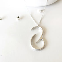 Γούρι 2026 | Αγκαλιά | Κολιέ με αλυσίδα (ασήμι) - 1
