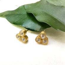 Inspired by nature, gold plated silver earrings. Natura Collection. - 1
