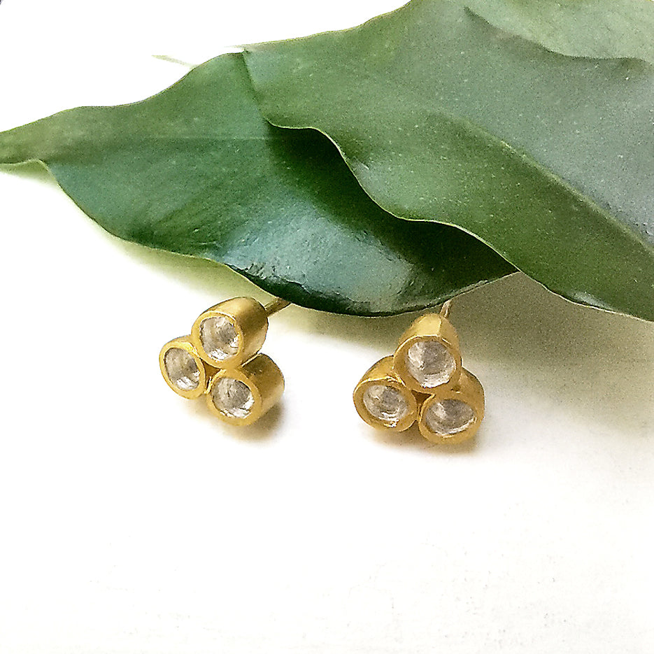 Inspired by nature, gold plated silver earrings. Natura Collection.